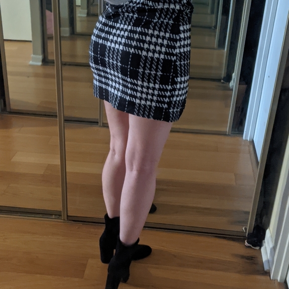 Plaid mini skirt - Picture 3 of 3